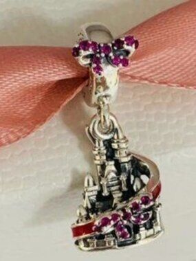 Pandora Bow Castle Paradise Charm